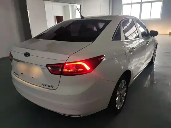 Ford Escort 2017