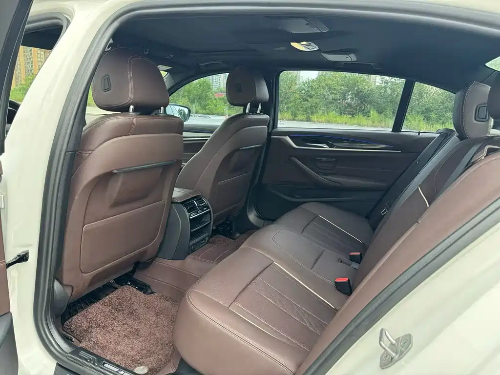 BMW 5 Series 2022