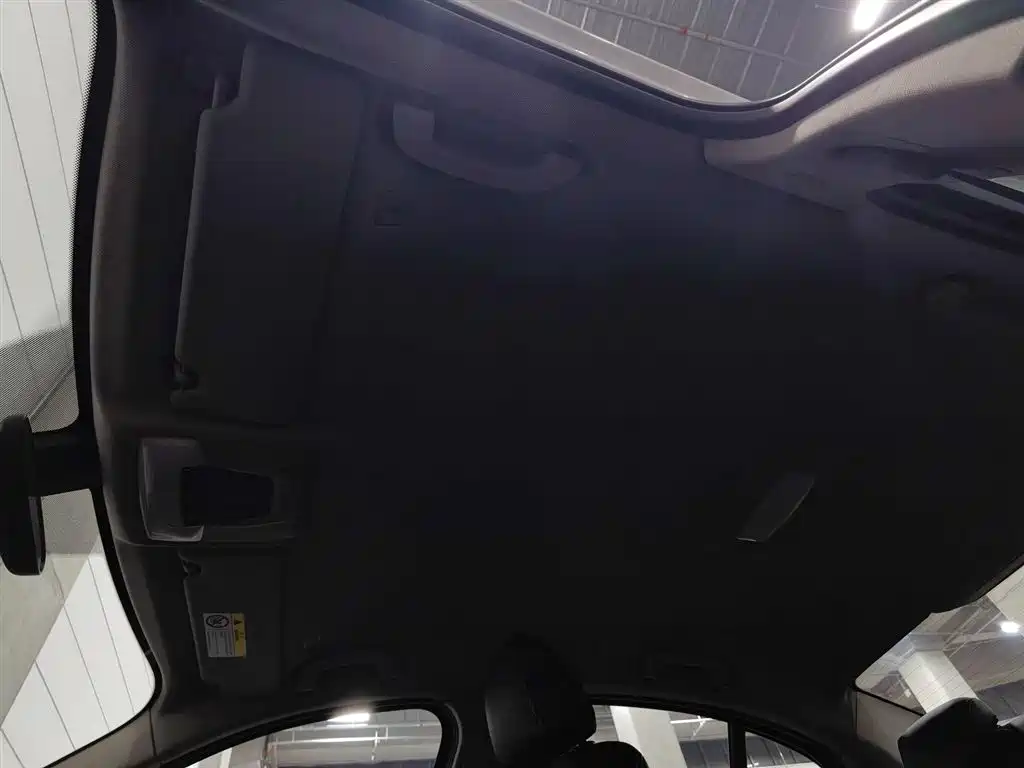 BMW 1 Series 2018 — фото 14