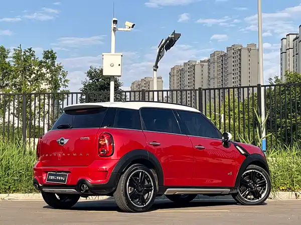 MINI Countryman 2016