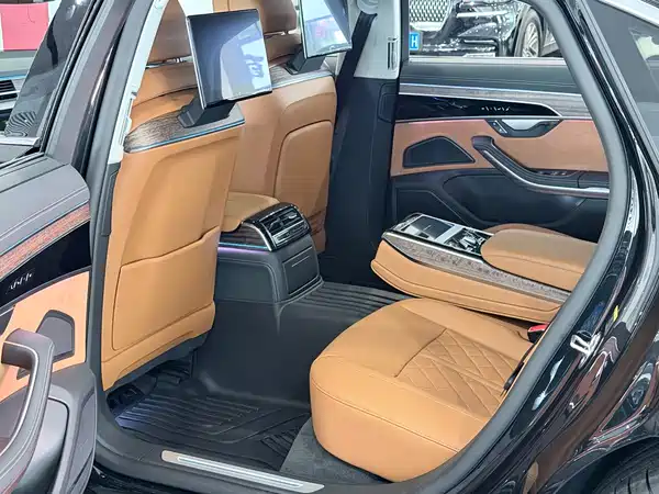 Audi A8 2024
