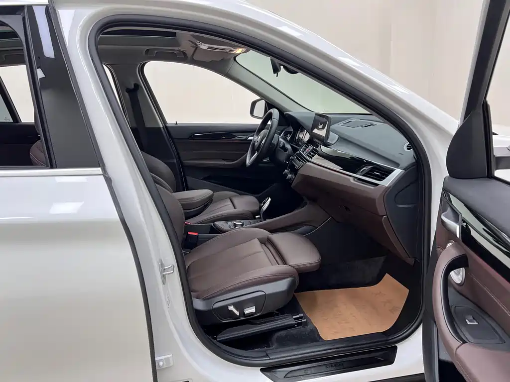 BMW X1 2022 — фото 16