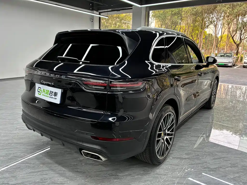 Porsche Cayenne 2018 — фото 9