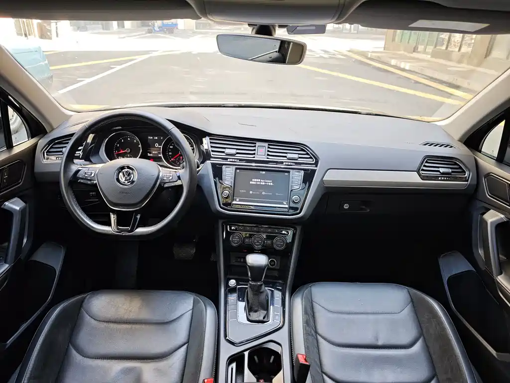 Volkswagen Tiguan L 2018 — фото 4