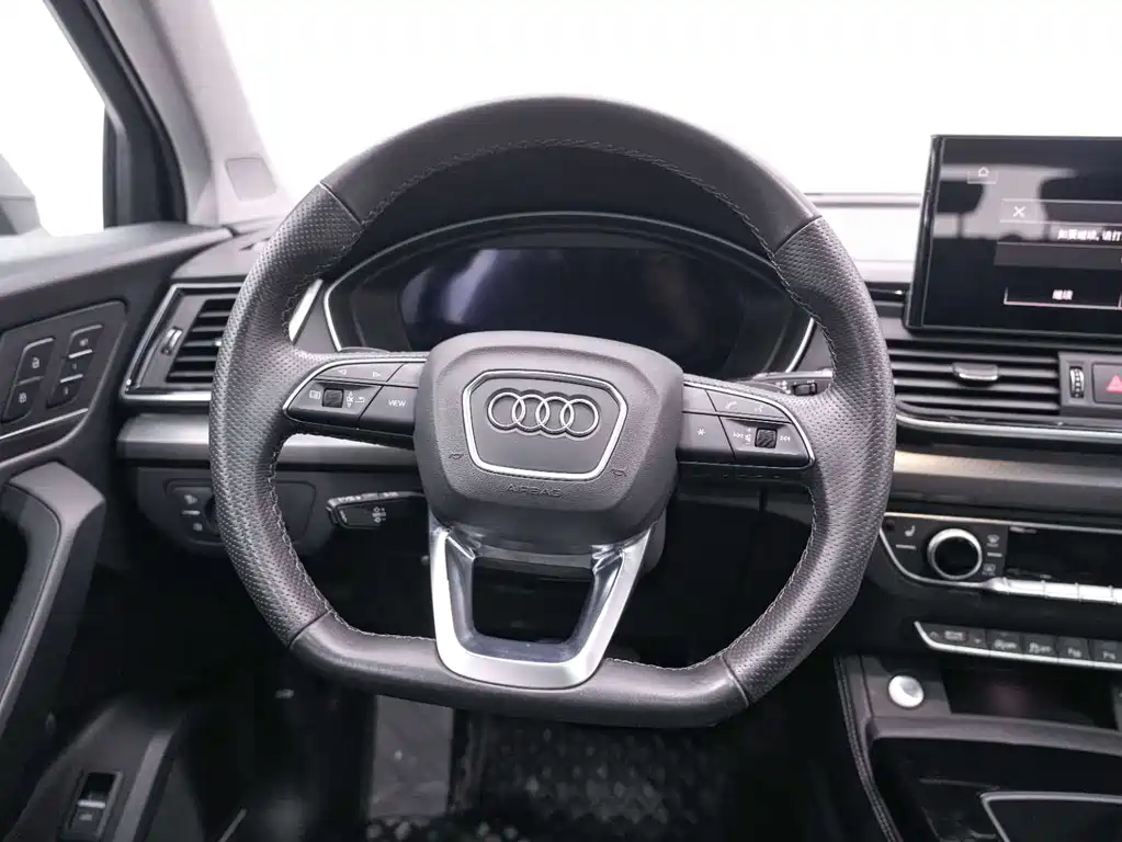 Audi Q5L 2023 — фото 17