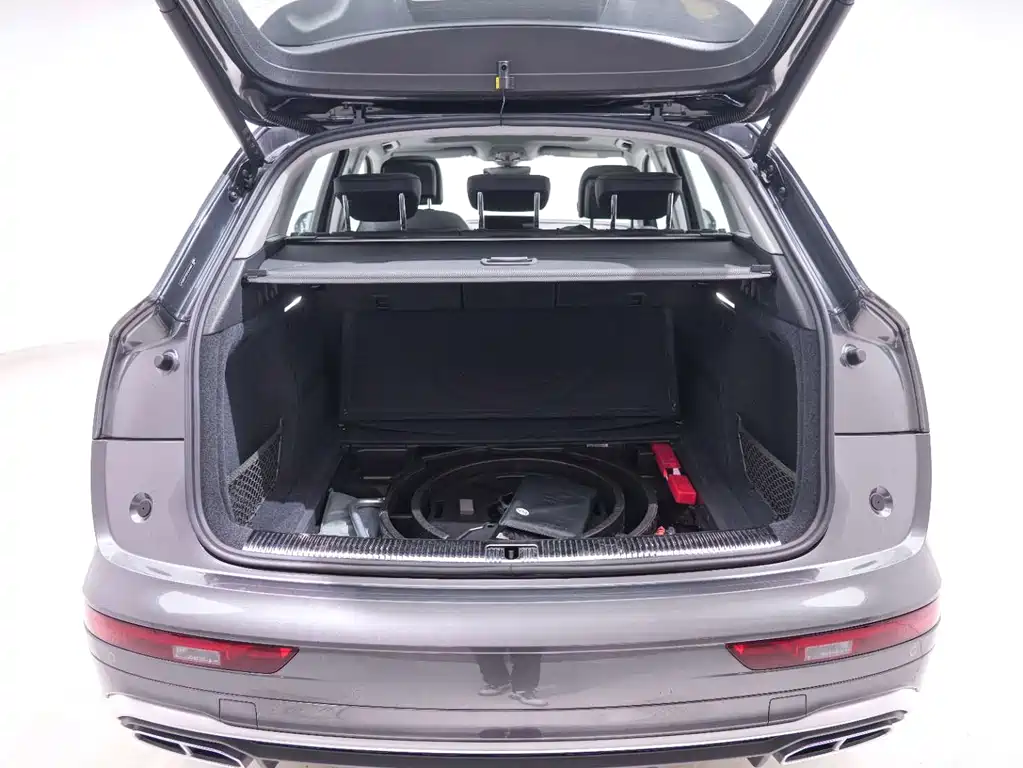 Audi Q5L 2023 — фото 21