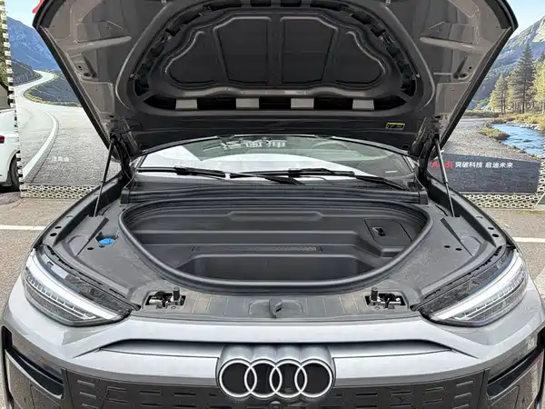 Audi Q6L E-Tron 2025