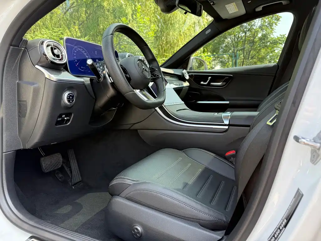 Mercedes-Benz C-Class 2021