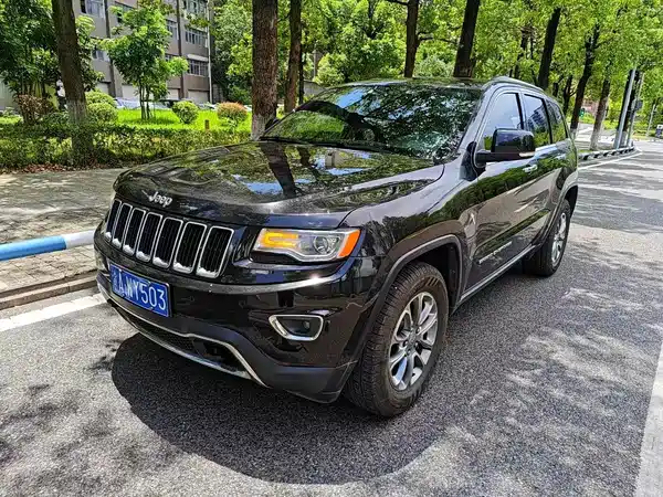 Jeep Grand Cherokee 2016