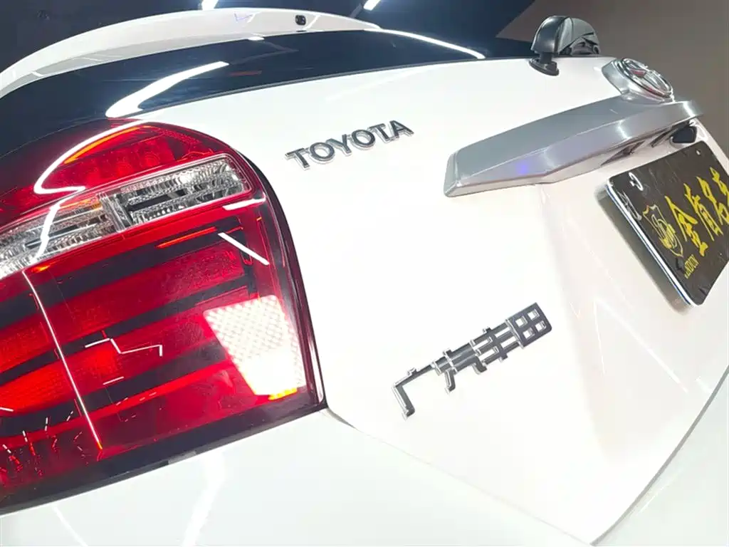 Toyota Yaris L 2020 — фото 12