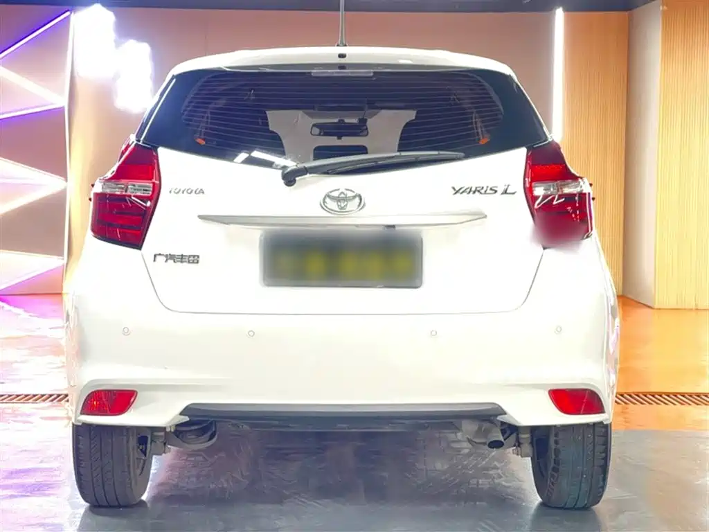 Toyota Yaris L 2020 — фото 15