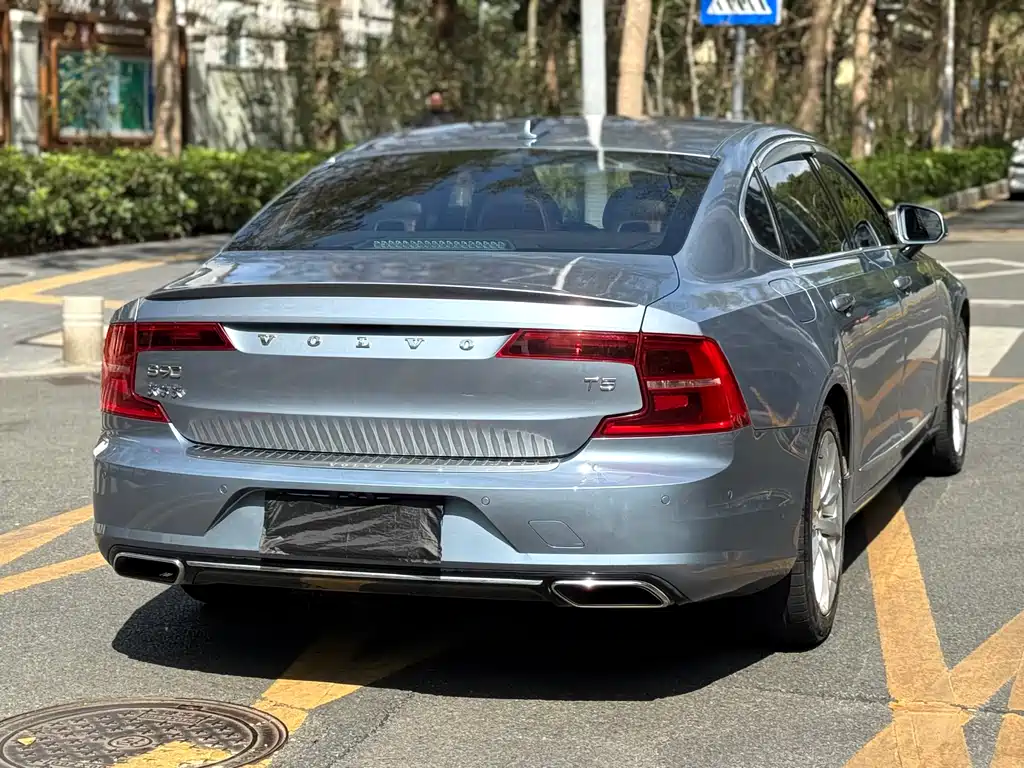 Volvo S90 2018 — фото 20