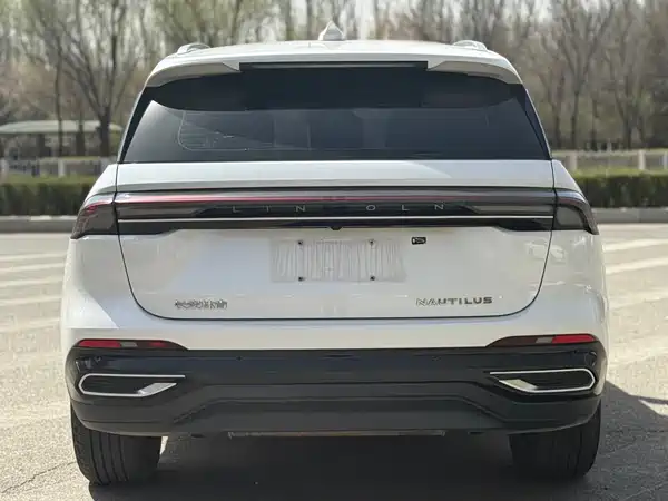 Lincoln Nautilus 2024