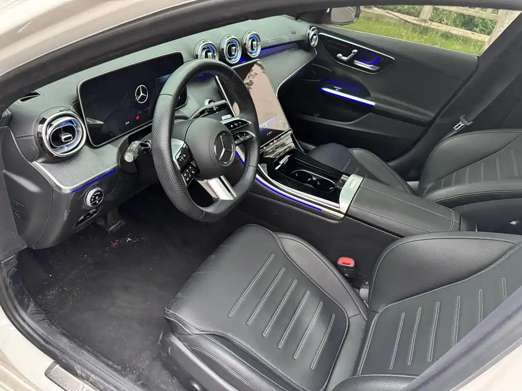 Mercedes-Benz C-Class 2023 — фото 6