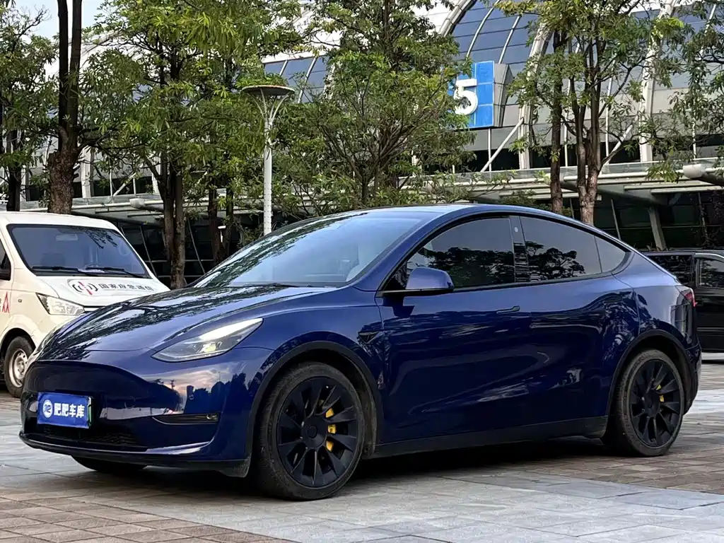 Tesla Model 3 2022 — фото 1