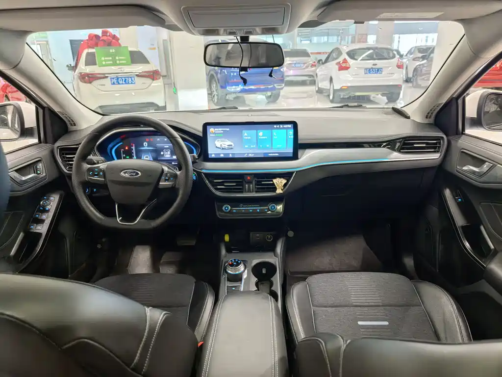 Ford Focus Active 2022 — фото 9