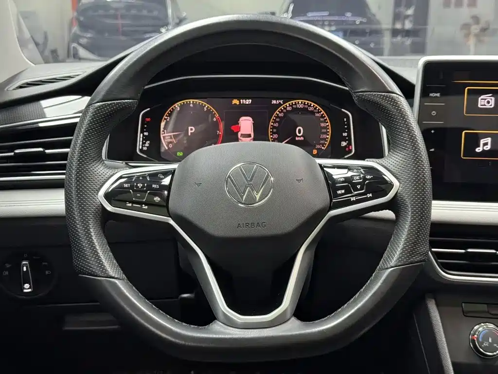 Volkswagen Tiguan L 2023