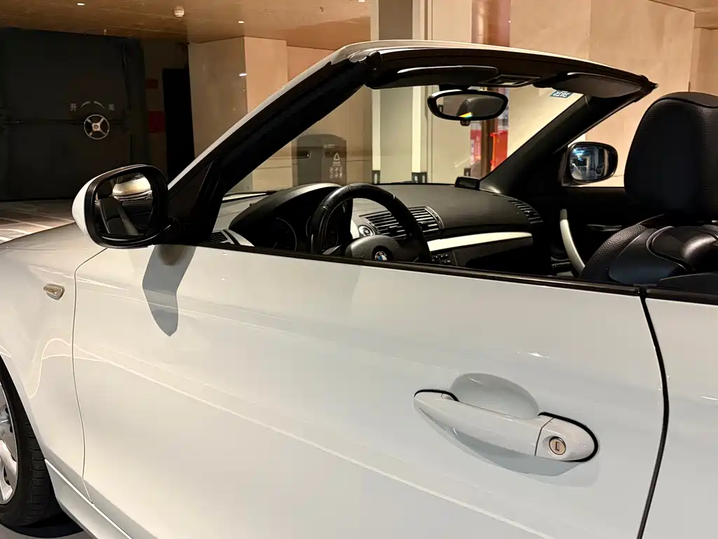 BMW 1 Series 2011 — фото 12