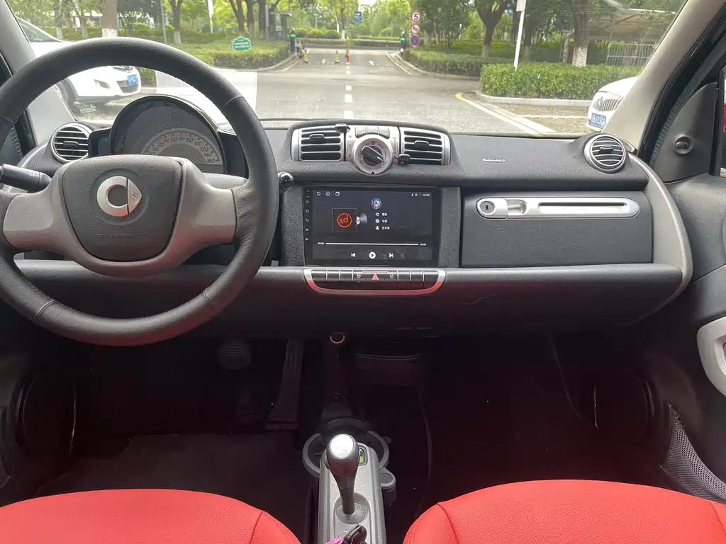 smart Fortwo 2014 — фото 13