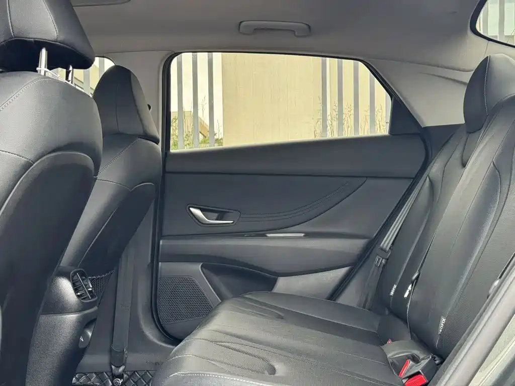Hyundai Elantra 2023