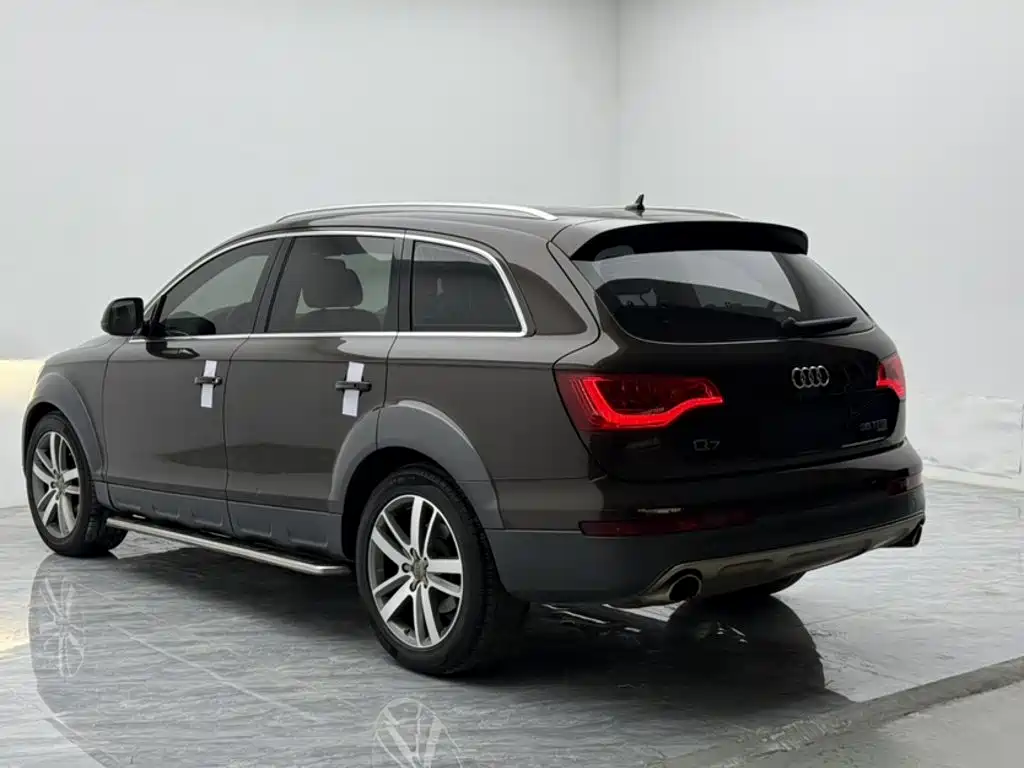 Audi Q7 2015 — фото 9
