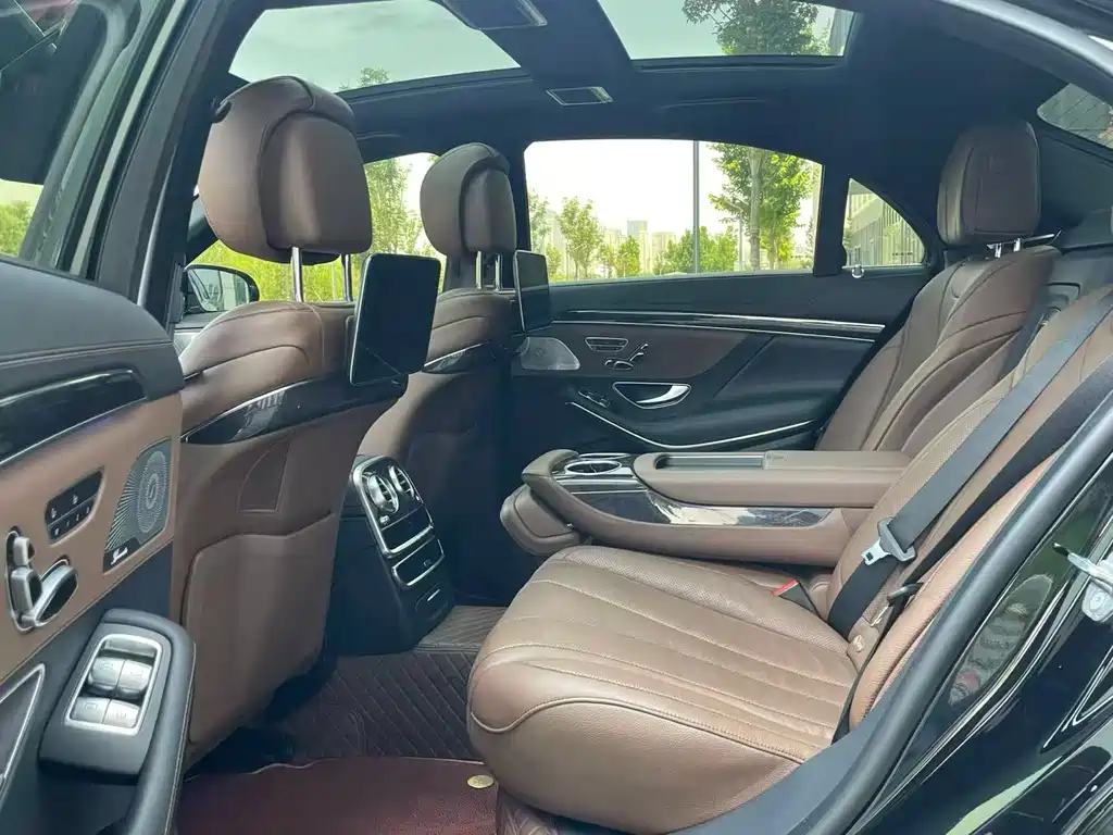 Mercedes-Benz S-Class 2020