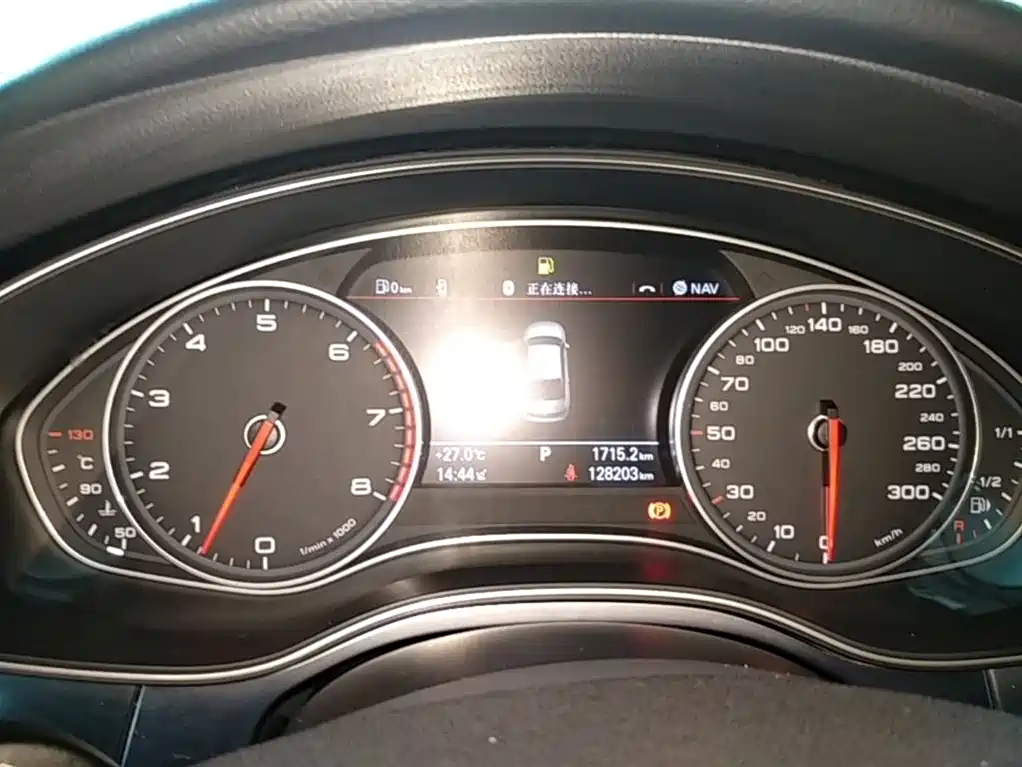 Audi A6L 2015 — фото 12