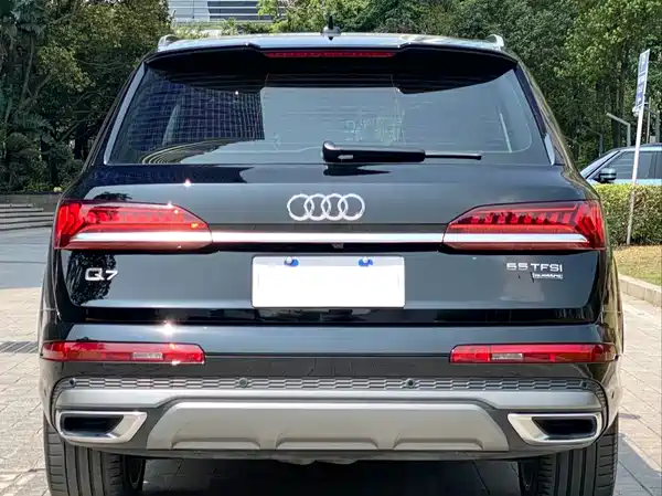 Audi Q7 2021
