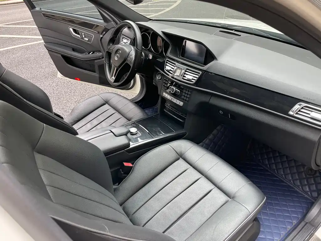 Mercedes-Benz E-Class 2015 — фото 14