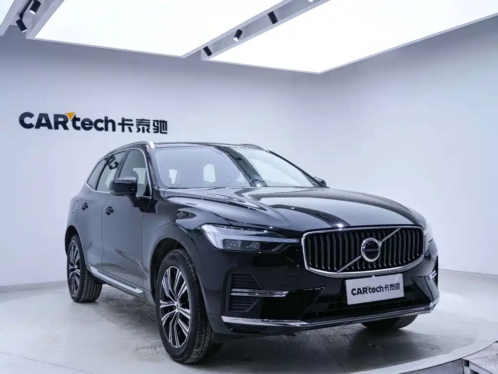 Volvo XC60 2021 — фото 7