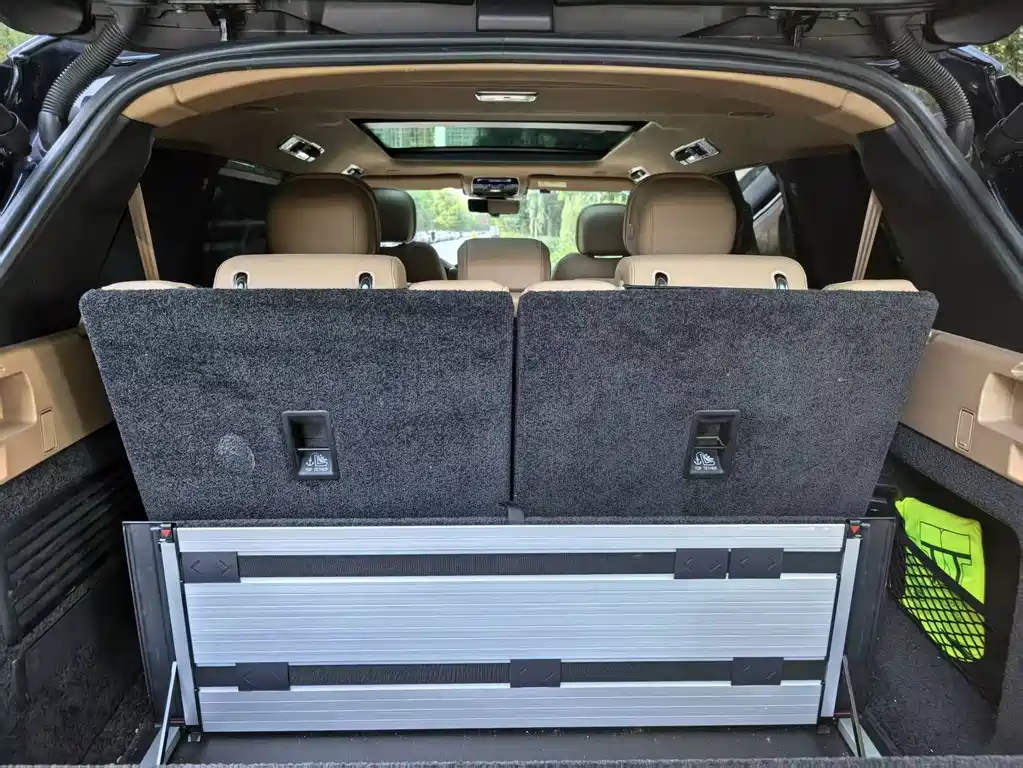 Land Rover Range Rover 2023 — фото 13