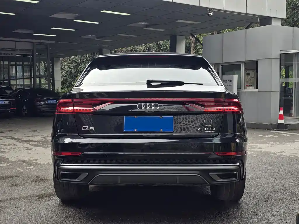 Audi Q8 2020 — фото 5
