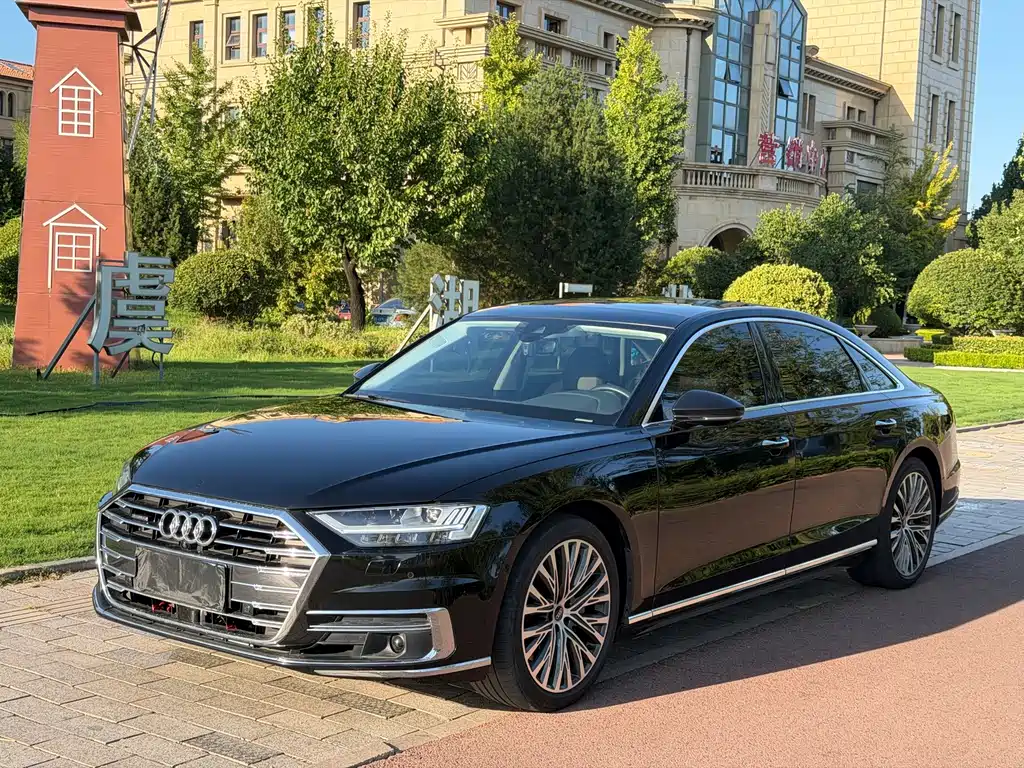 Audi A8 2022