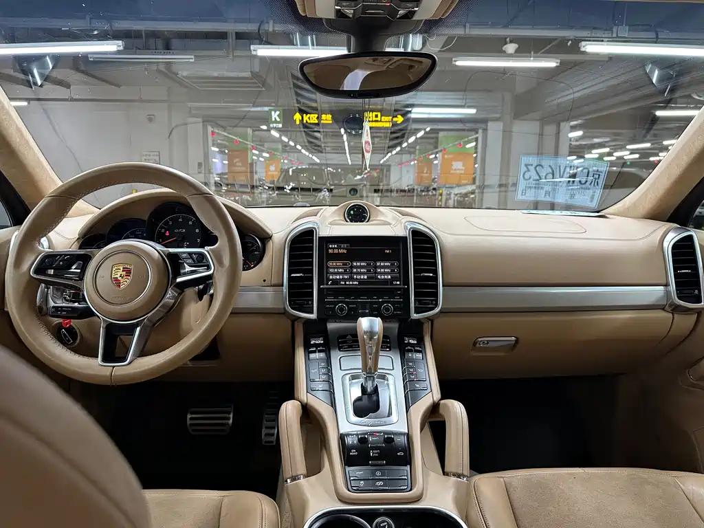 Porsche Cayenne 2015 — фото 10