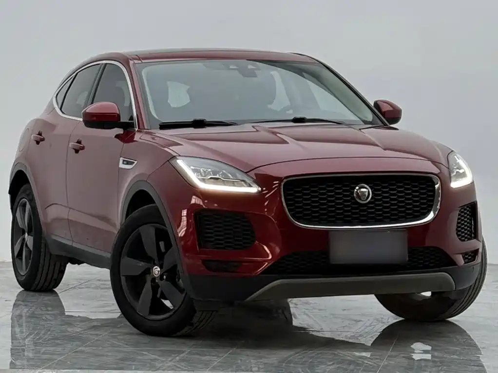 Jaguar E-PACE 2019 — фото 10