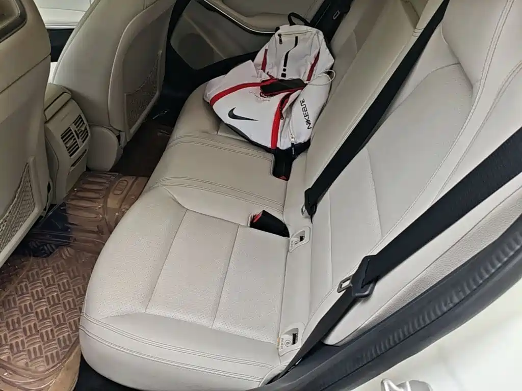 Mercedes-Benz GLA 2015 — фото 15