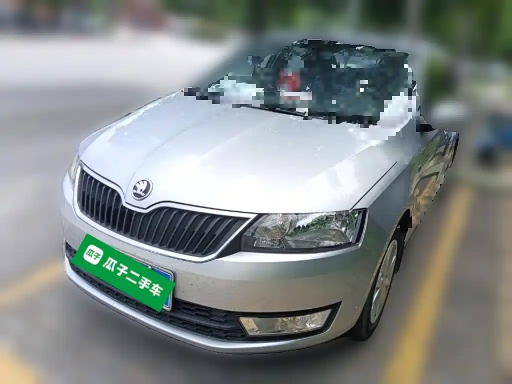 Skoda Rapid 2015