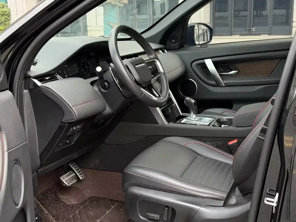 Land Rover Discovery Sport 2023 — фото 6