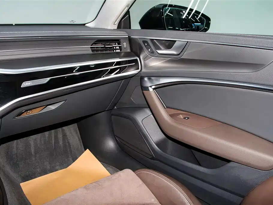 Audi A7L 2024 — фото 31