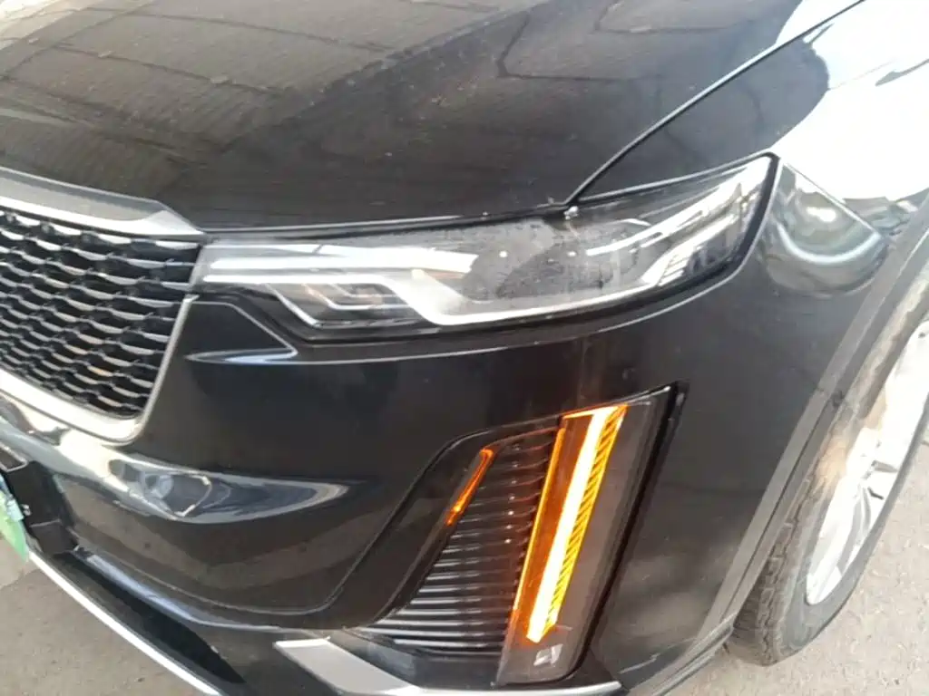 Cadillac XT6 2022 — фото 24