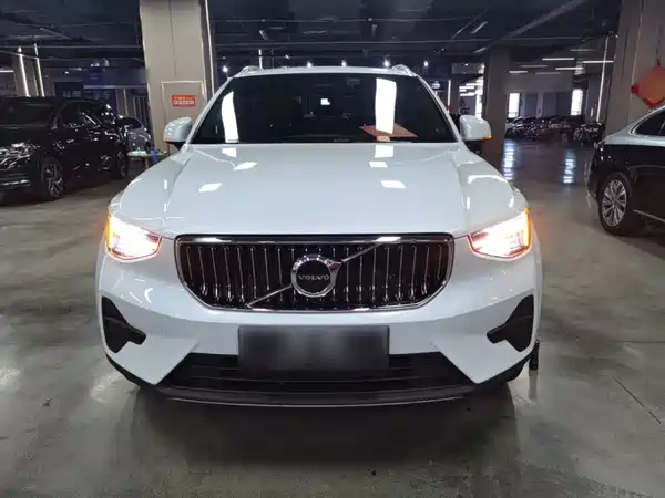 Volvo XC40 2024