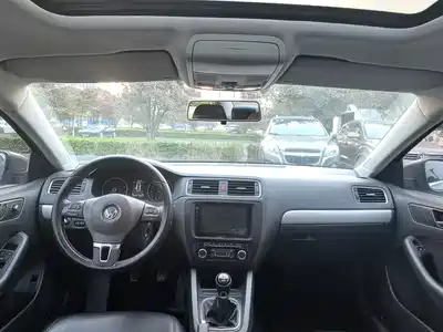 Volkswagen Sagitar 2014