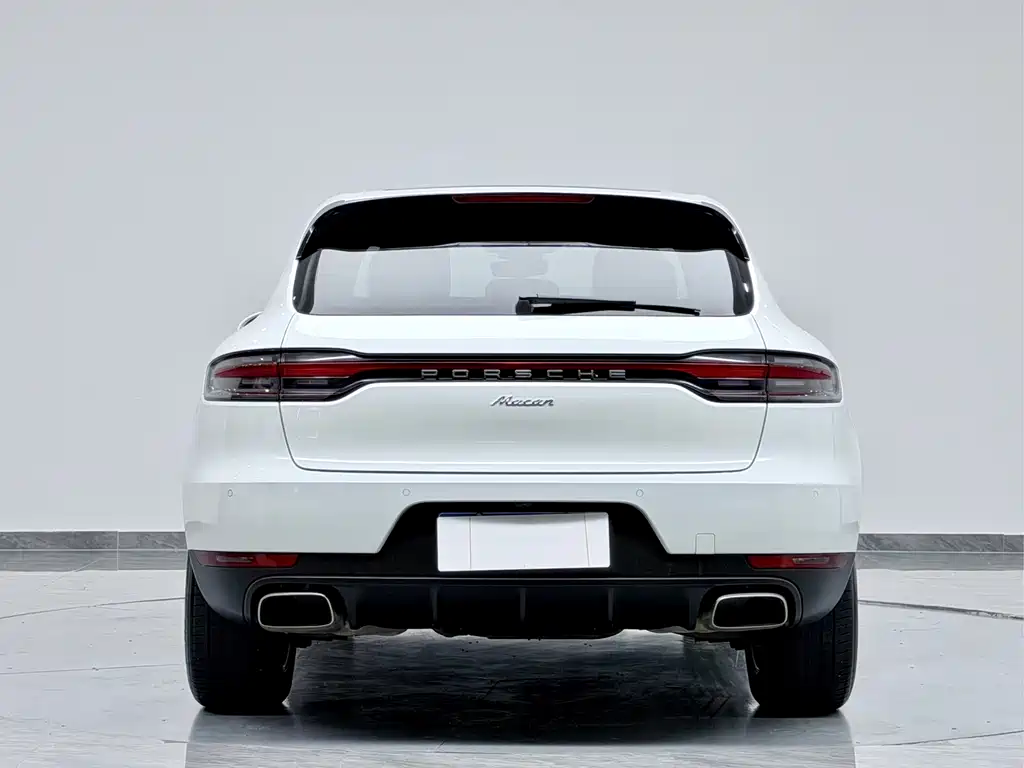 Porsche Macan 2019 — фото 23