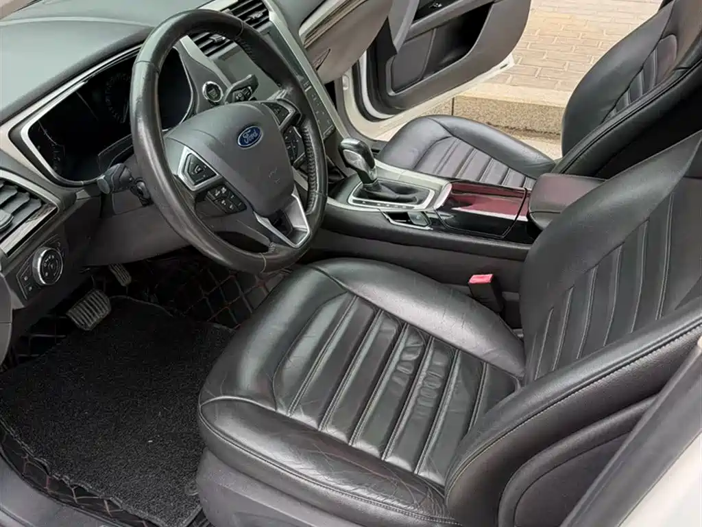 Ford Mondeo 2014 — фото 13