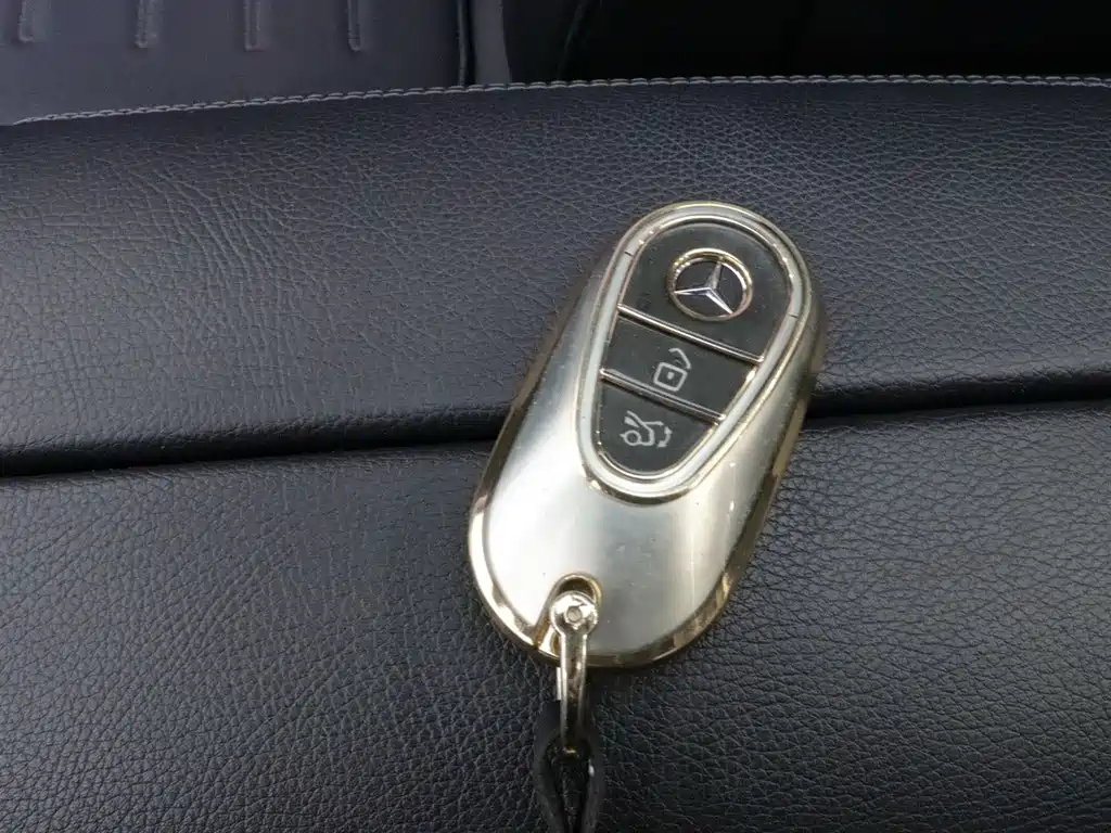 Mercedes-Benz C-Class 2022 — фото 18