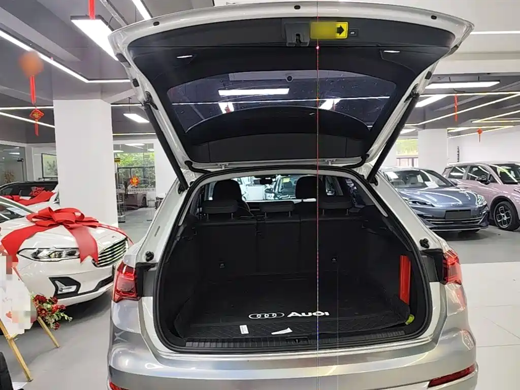 Audi Q3 2020 — фото 19