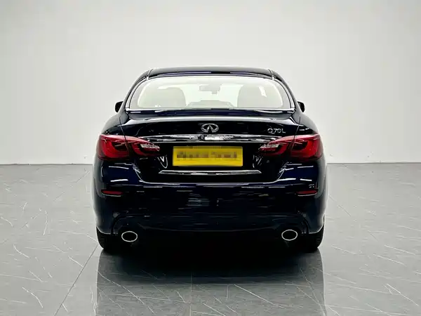 Infiniti Q70 2017