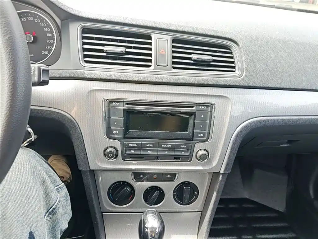 Volkswagen Gran Lavida 2015 — фото 13