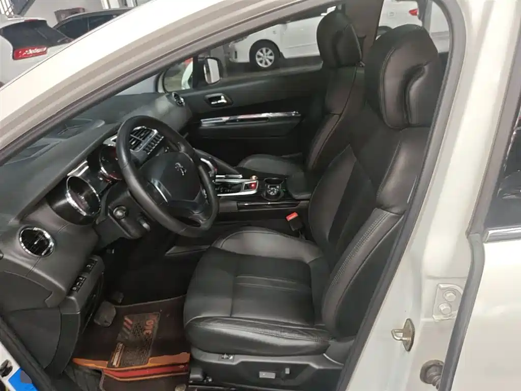Peugeot 3008 2016 — фото 15