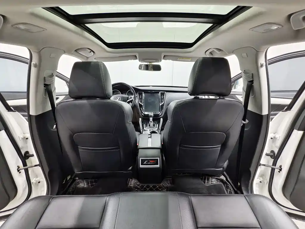 Zotye SR7 2017 — фото 10